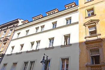 Lovely Prague Apartments Hotel